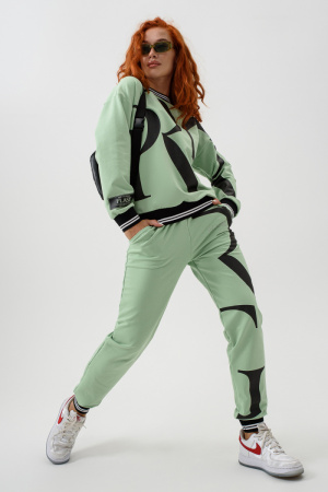 f1fb378b-bdb6-4f80-8351-ecbe0d9b7cc9